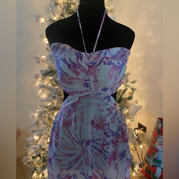 Almost Famous-Juniors Ruched Halter Cutout Maxi Dress-NWOT! - Picture 3 of 5